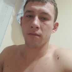 Денис, 24