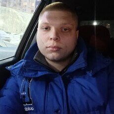 Яша, 25