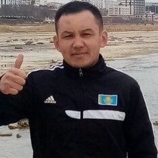 Михаил, 38