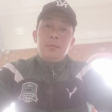 Валя, 32