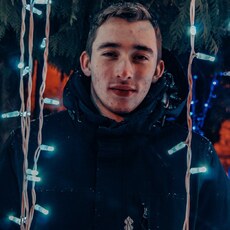 Арсений, 22