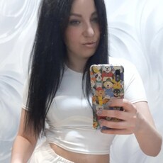 Милана, 33