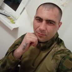 Яков, 32