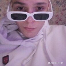 Фёдор, 21