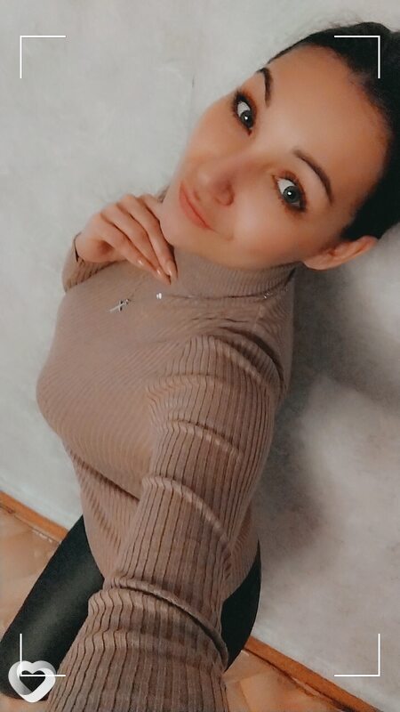 Оля