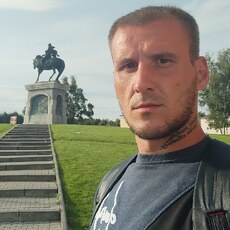 Гриша, 34