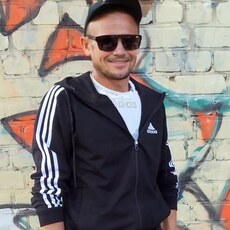 Гена, 40