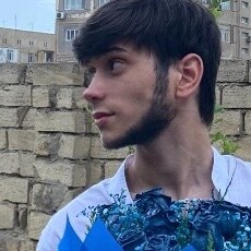 Роман, 23