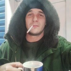 Антон, 25