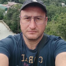 Тёма, 41