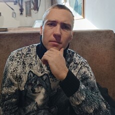 Илья, 32