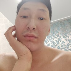 Толя, 26