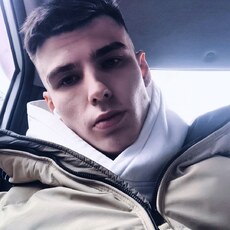 Гоша, 21