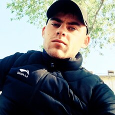 Максим, 27