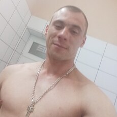 Вадик, 32