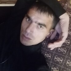Валентин, 36