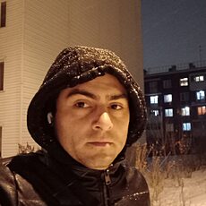 Ярослав, 33