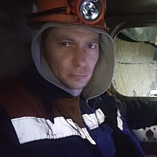 Эдуард, 35